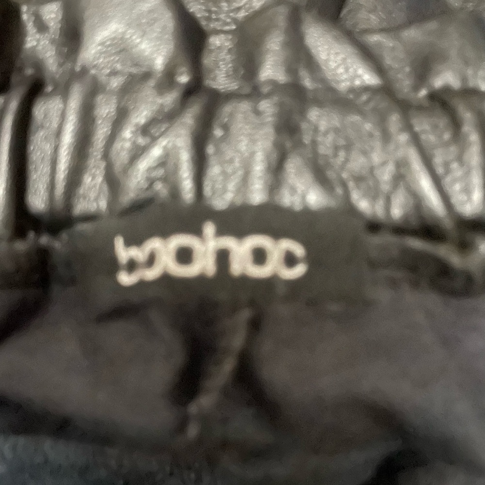 Boohoo Black High Waist faux Leather Shorts size 8 - Picture 4 of 7